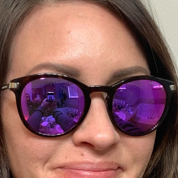 ADRIANNA III CLASSIC W/FUCHSIA MIRROR - Picture 7 of 16